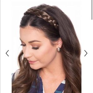 Nice brwon faux hair braid wrap